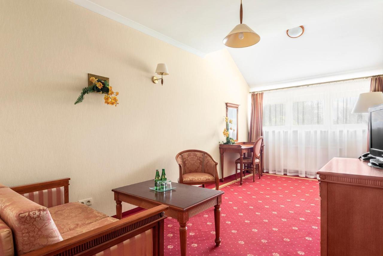 Hotel Stodolka Cminsk Luaran gambar