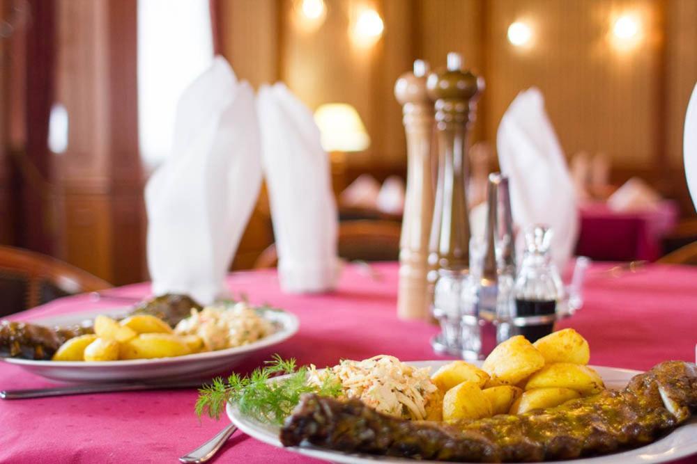 Hotel Stodolka Cminsk Luaran gambar