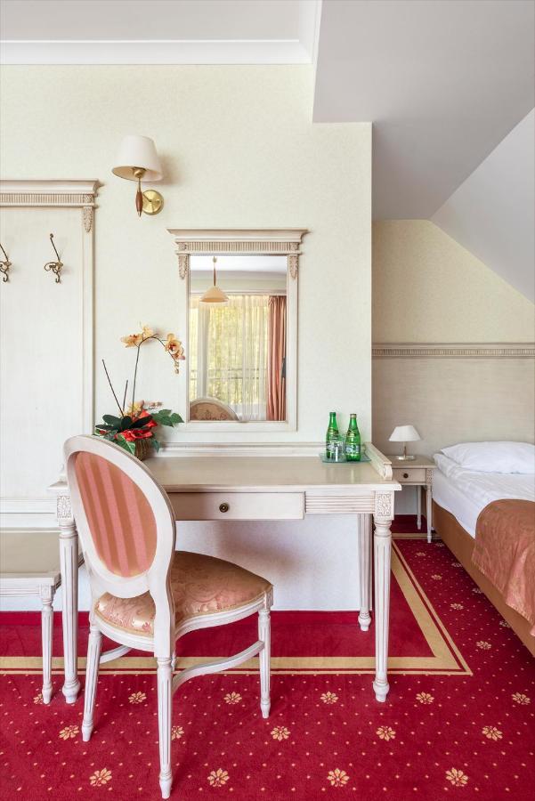 Hotel Stodolka Cminsk Luaran gambar