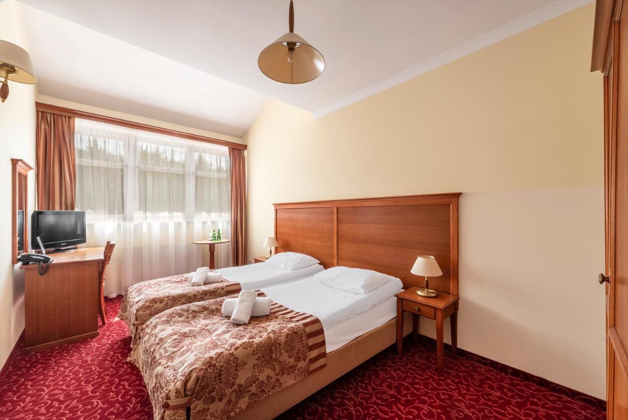 Hotel Stodolka Cminsk Luaran gambar