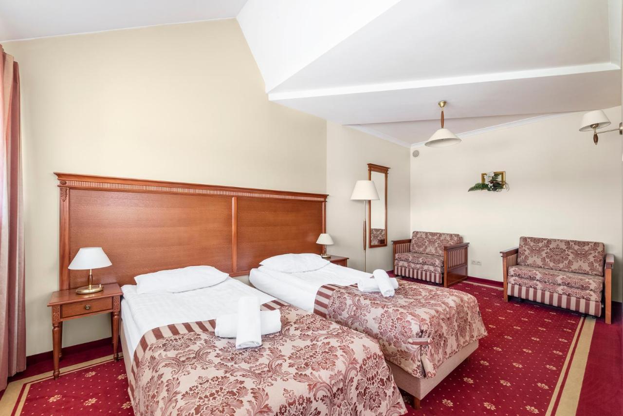 Hotel Stodolka Cminsk Luaran gambar